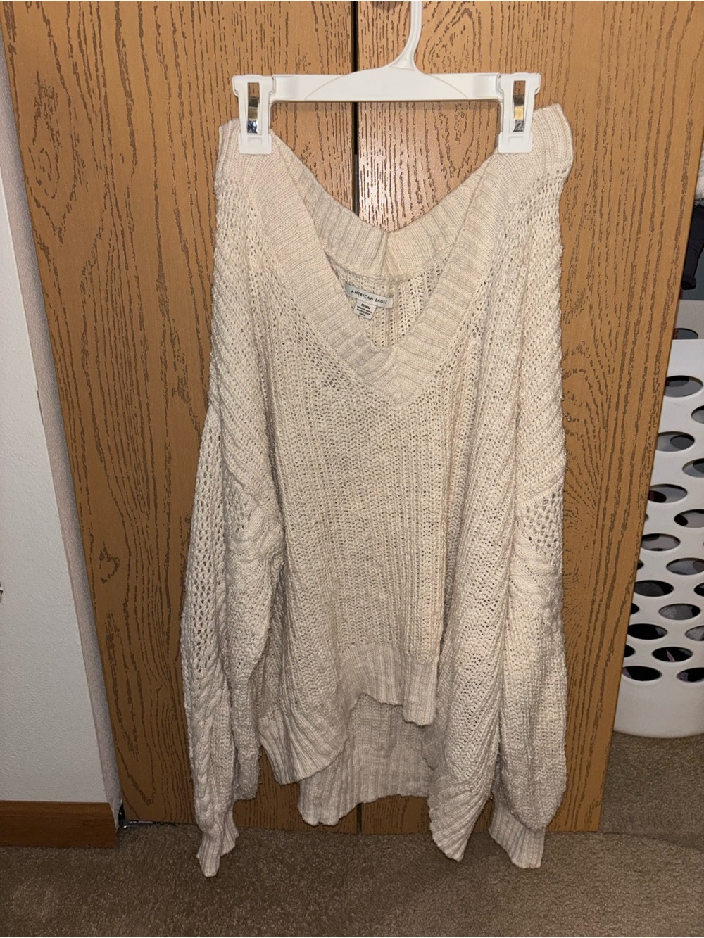 American eagle cozy Cream V-Neck Cable Knit Sweater